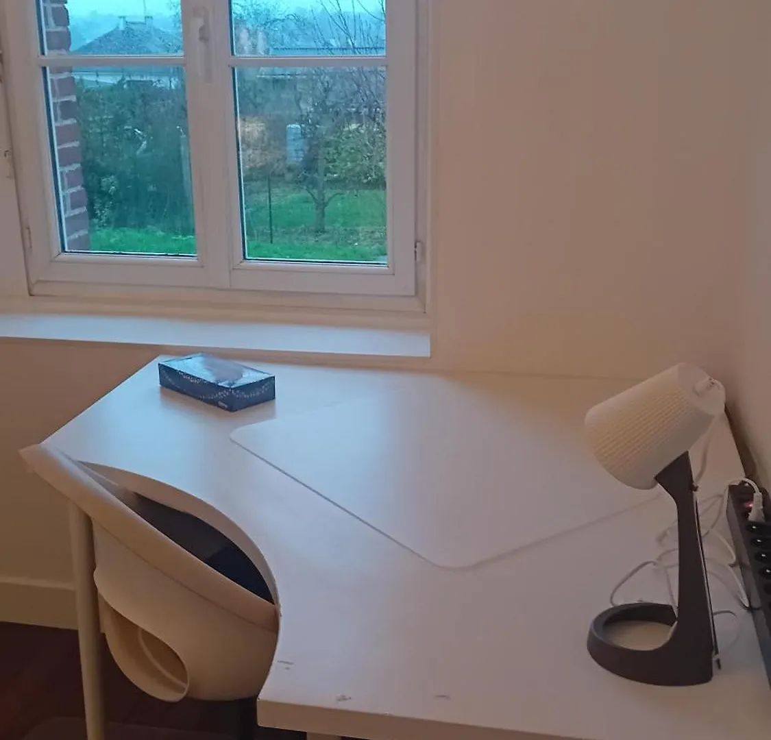 Chambre1 Lumineuse, Agreable, Confortable Et Fonctionnelle Vitre  Vitre (Ille-et-Vilaine)